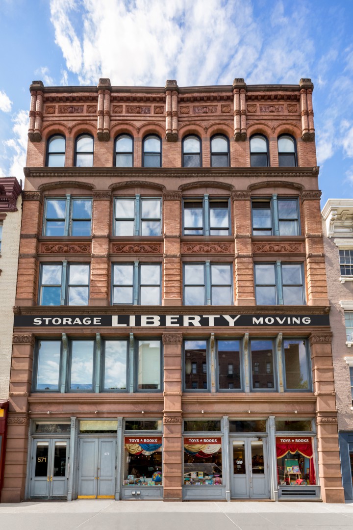 573 Hudson Street