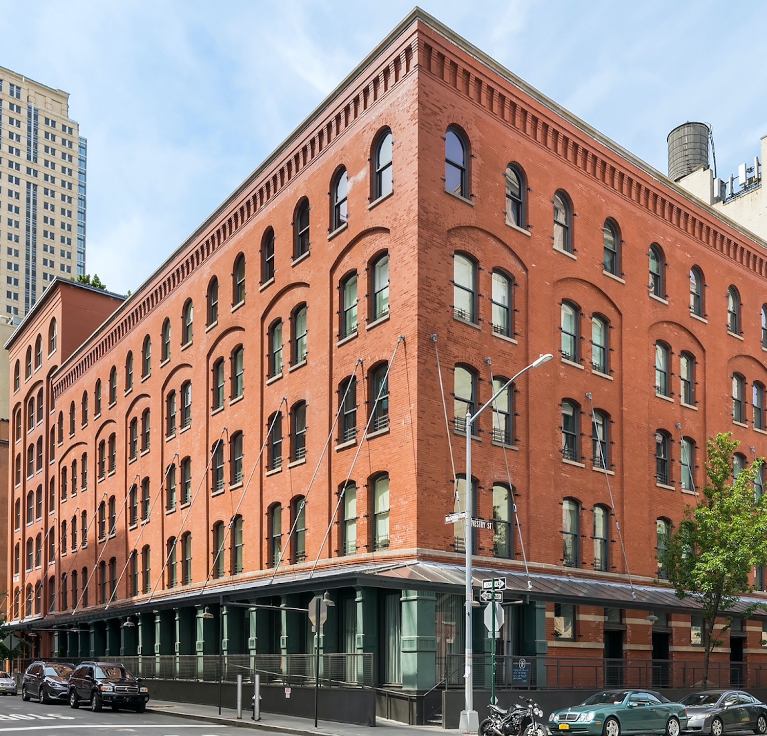 416 Washington Street Retail Exterior Corner
