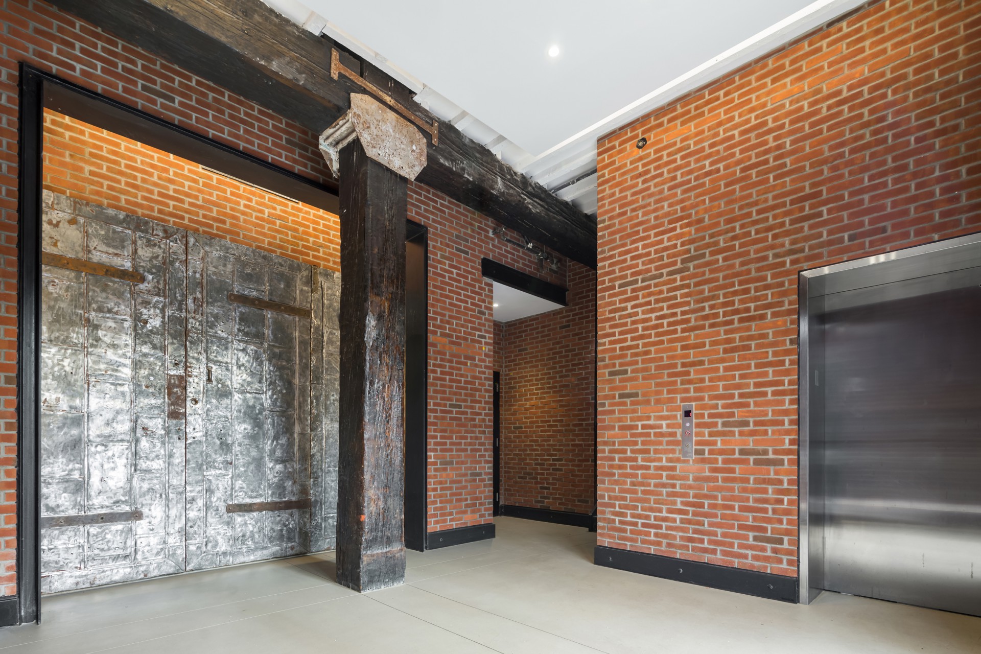 285 North 6th Street