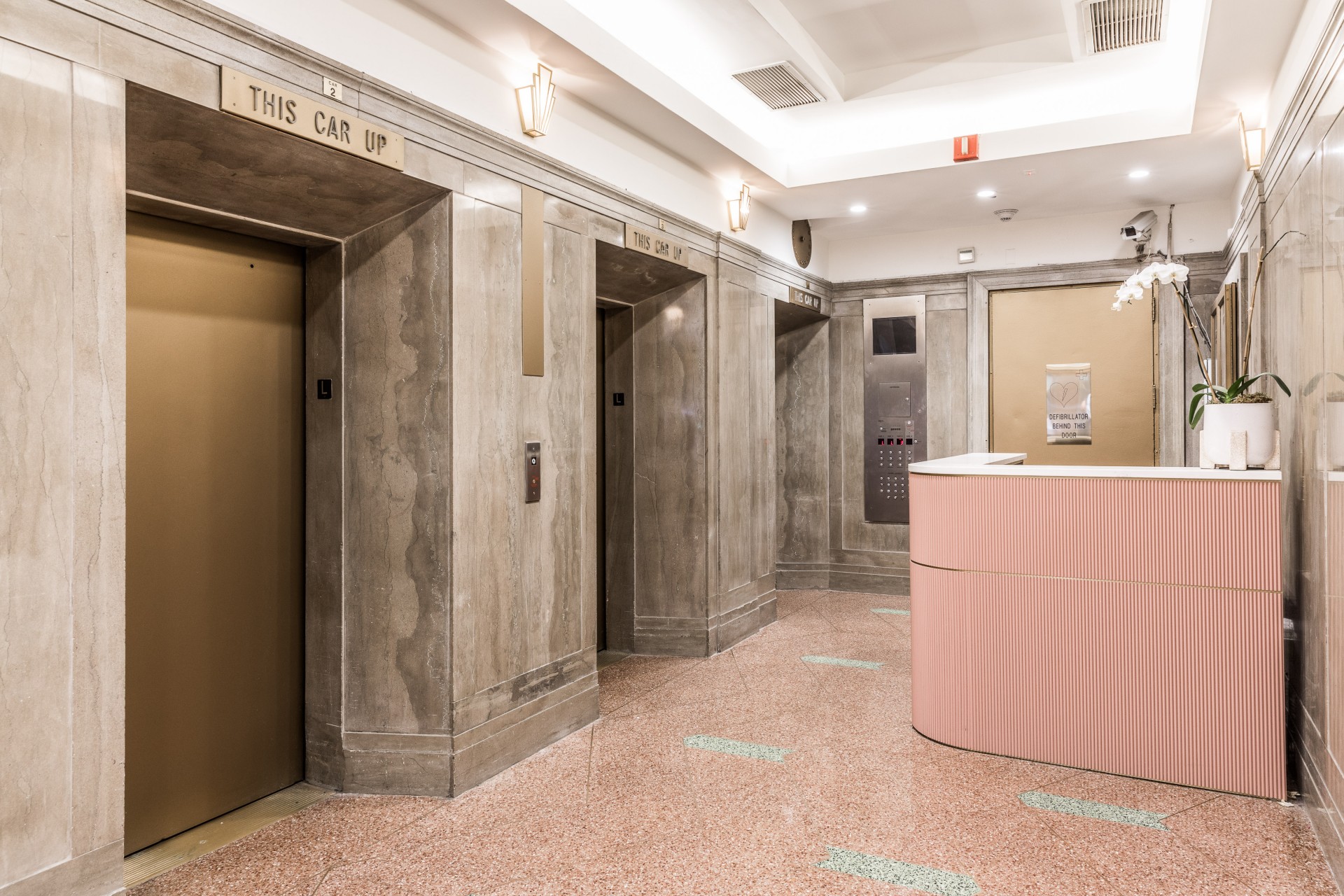 Lobby elevator