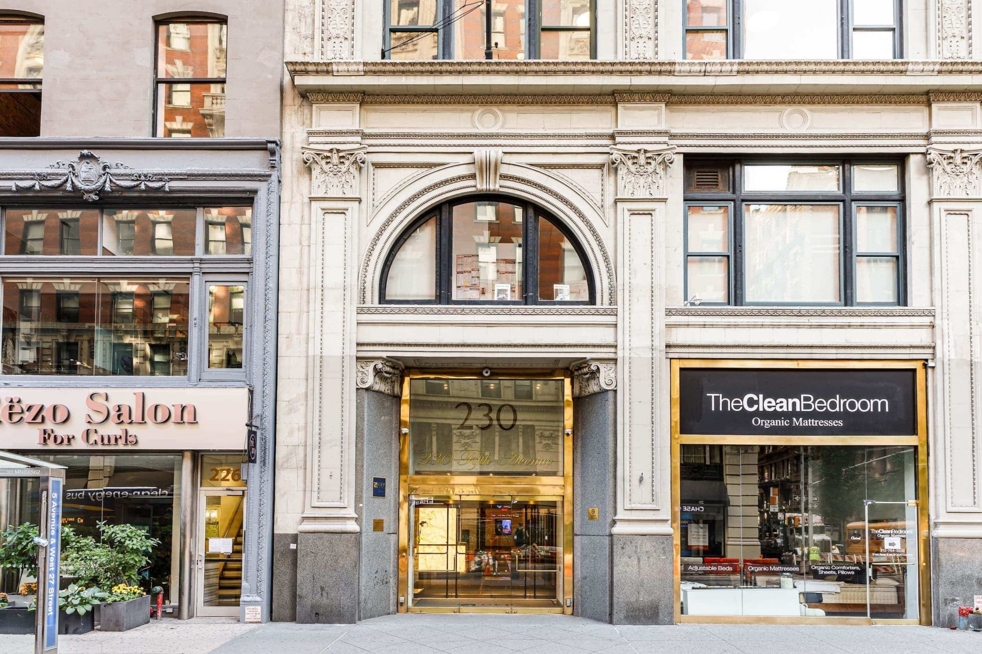 230 Fifth Avenue Exterior