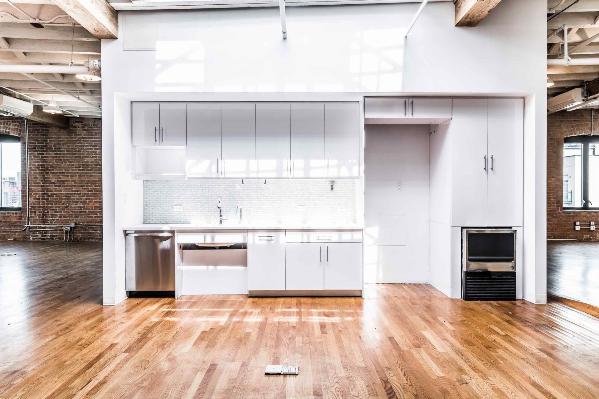 285 N 6th Street 5Fl Kitchen