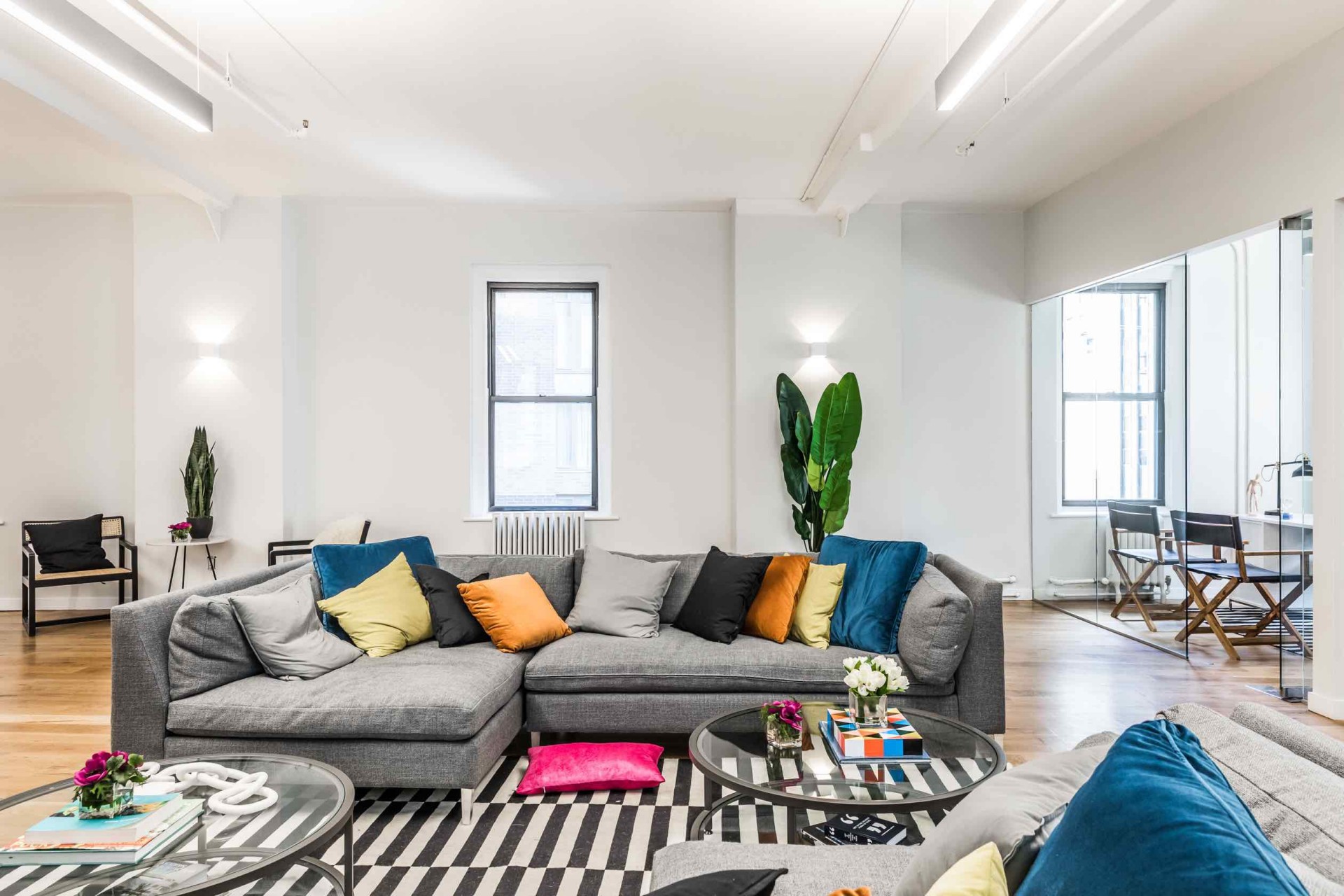40 Exchange Place Suite 1210 - Seating Area
